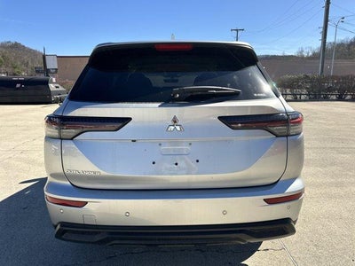 2026 Mitsubishi Outlander ES S-AWC