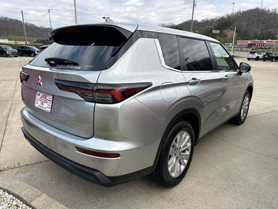 2026 Mitsubishi Outlander ES S-AWC