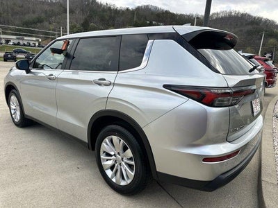 2026 Mitsubishi Outlander ES S-AWC