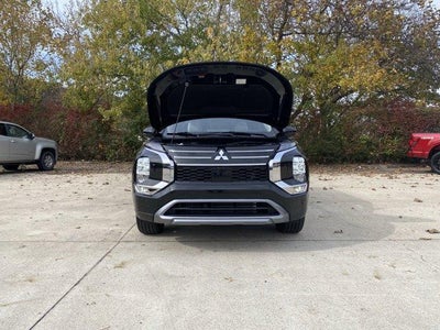 2025 Mitsubishi Outlander SE S-AWC