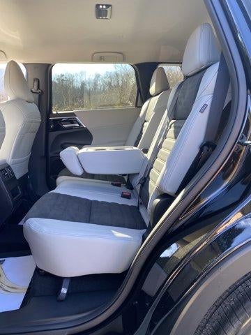 2026 Mitsubishi Outlander SE S-AWC