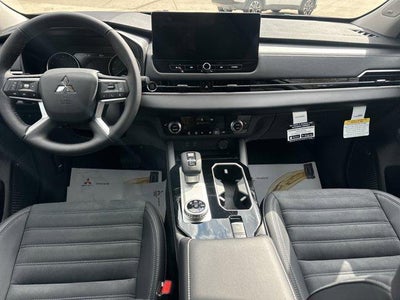 2026 Mitsubishi Outlander SE S-AWC