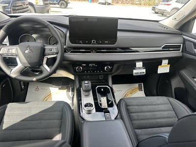 2026 Mitsubishi Outlander SE S-AWC