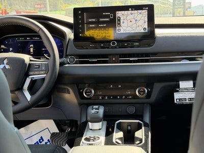 2026 Mitsubishi Outlander SE S-AWC