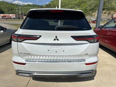 2026 Mitsubishi Outlander SE S-AWC