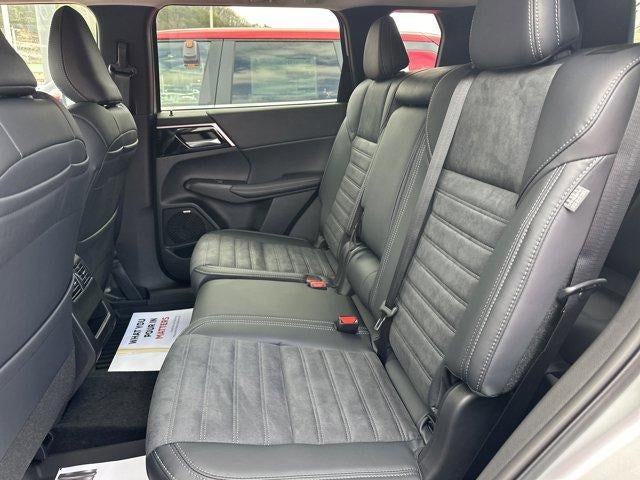 2026 Mitsubishi Outlander SE S-AWC