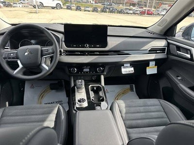 2026 Mitsubishi Outlander SE S-AWC