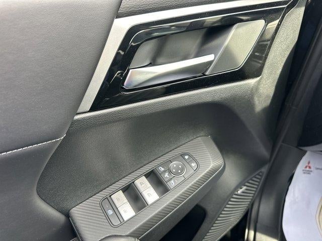 2026 Mitsubishi Outlander SE S-AWC