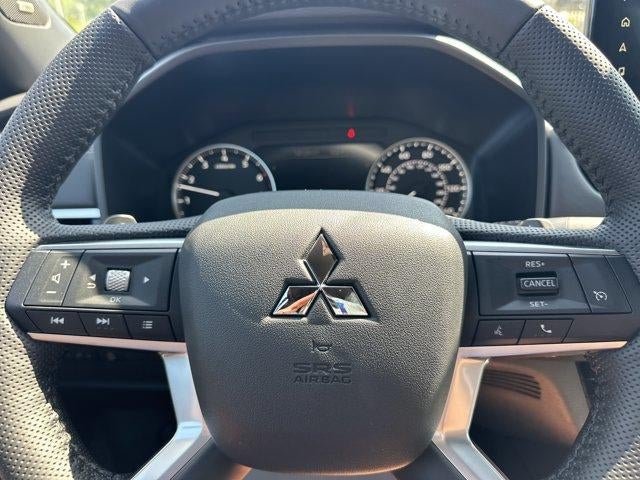 2026 Mitsubishi Outlander LE S-AWC