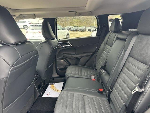 2026 Mitsubishi Outlander SE S-AWC