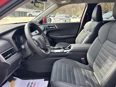 2026 Mitsubishi Outlander SE S-AWC