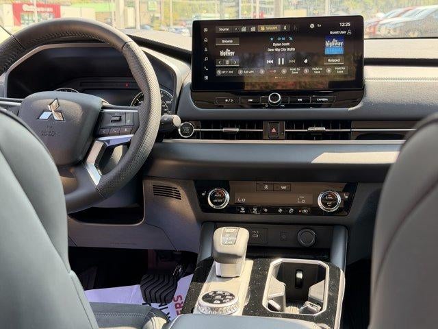 2026 Mitsubishi Outlander SE S-AWC