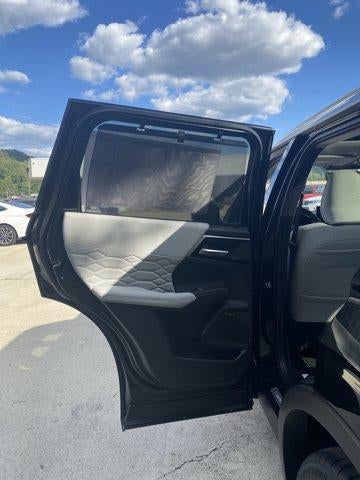 2025 Mitsubishi Outlander Platinum Edition S-AWC