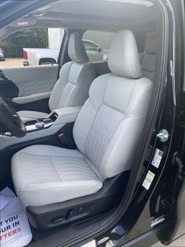 2025 Mitsubishi Outlander Platinum Edition S-AWC