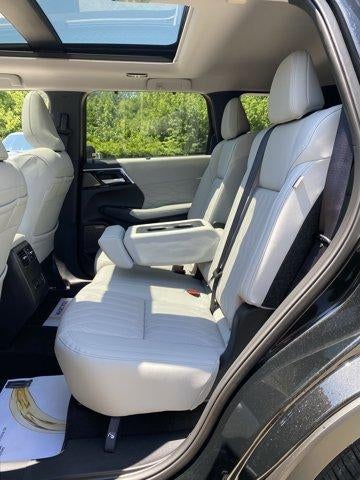 2025 Mitsubishi Outlander Platinum Edition S-AWC