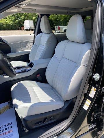 2025 Mitsubishi Outlander Platinum Edition S-AWC