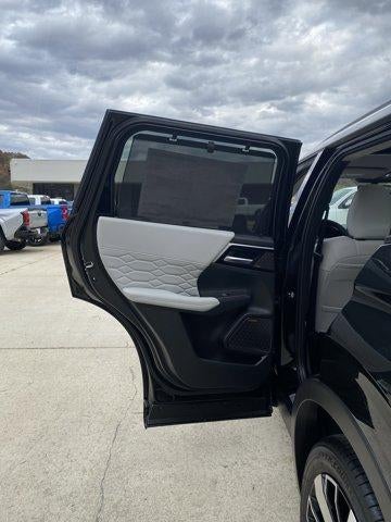 2025 Mitsubishi Outlander Platinum Edition S-AWC