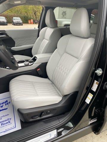 2025 Mitsubishi Outlander Platinum Edition S-AWC