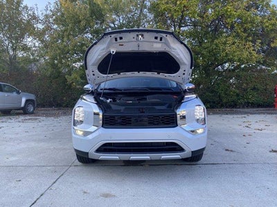 2025 Mitsubishi Outlander Plug-In Hybrid SE S-AWC