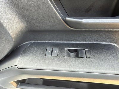 2025 Toyota 4Runner SR5 4WD (Natl)