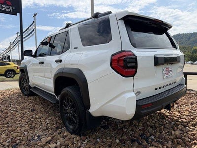2025 Toyota 4Runner SR5 4WD (Natl)