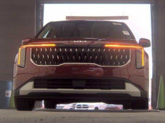 2025 Kia Carnival LXS FWD