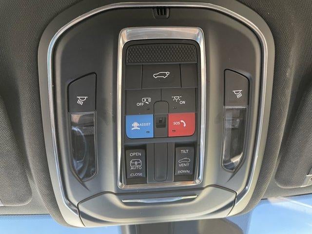 2025 Jeep Grand Cherokee L Laredo X 4x4