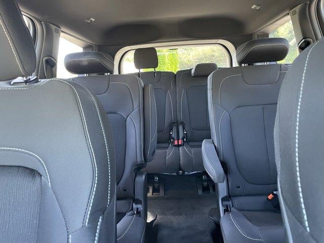 2025 Jeep Grand Cherokee L Laredo X 4x4
