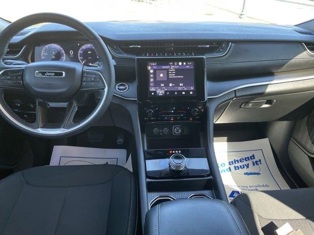2025 Jeep Grand Cherokee L Laredo X 4x4
