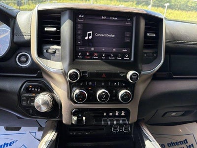 2019 RAM 1500 Laramie 4x4 Crew Cab 5'7" Box