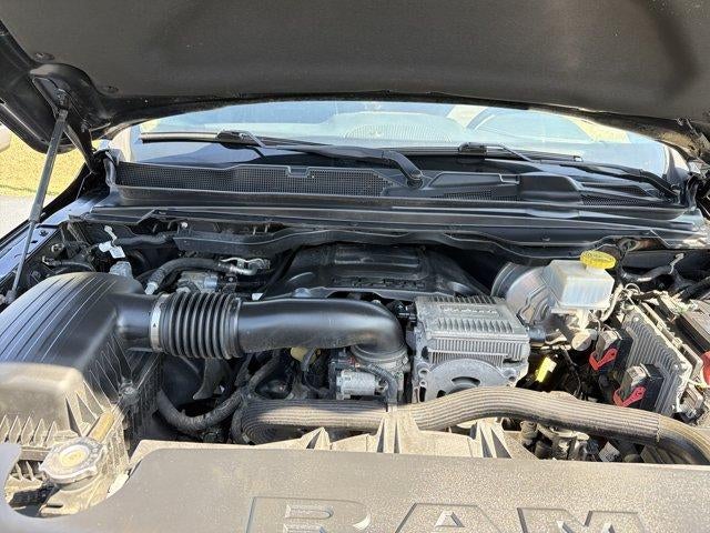 2019 RAM 1500 Laramie 4x4 Crew Cab 5'7" Box