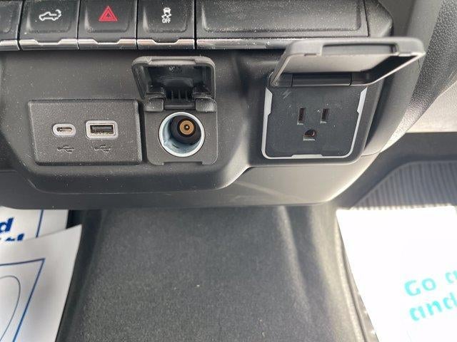 2023 Chevrolet Silverado 1500 Crew Cab Short Box 4-Wheel Drive Custom