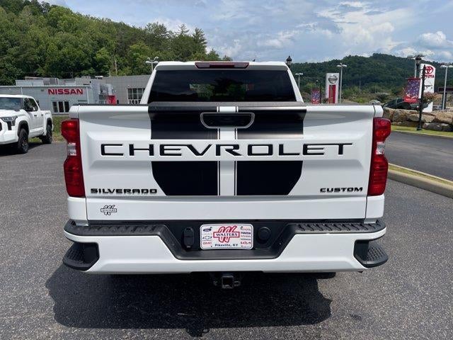 2023 Chevrolet Silverado 1500 Crew Cab Short Box 4-Wheel Drive Custom