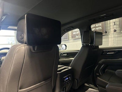 2025 Chevrolet Suburban 4WD Premier