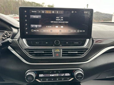 2024 Nissan Altima 2.0 SR Sedan