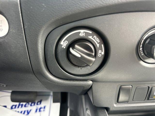 2022 Nissan Frontier Crew Cab 4x4 SV Auto