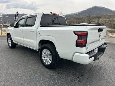 2022 Nissan Frontier Crew Cab 4x4 SV Auto