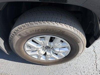 2023 Nissan Frontier Crew Cab 4x4 SV Auto
