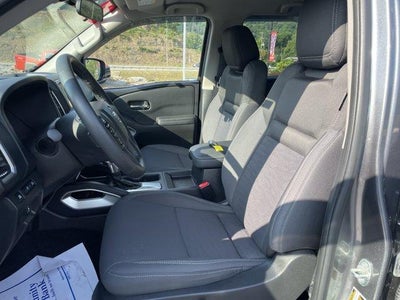 2022 Nissan Frontier Crew Cab 4x4 SV Auto
