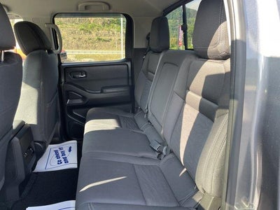 2022 Nissan Frontier Crew Cab 4x4 SV Auto