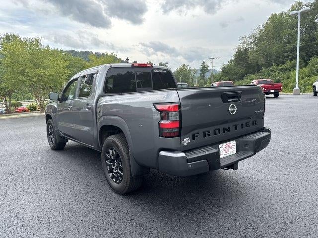 2022 Nissan Frontier Crew Cab 4x4 SV Auto