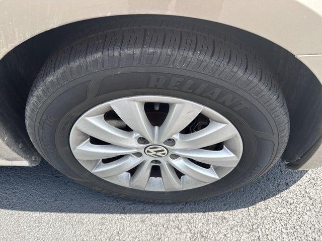 2015 Volkswagen Passat 4dr Sdn 1.8T Auto S PZEV