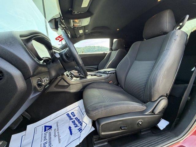 2019 Dodge Challenger SXT RWD