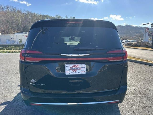 2025 Chrysler Pacifica Select FWD