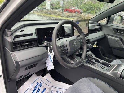 2026 Toyota RAV4 XSE AWD (Natl)