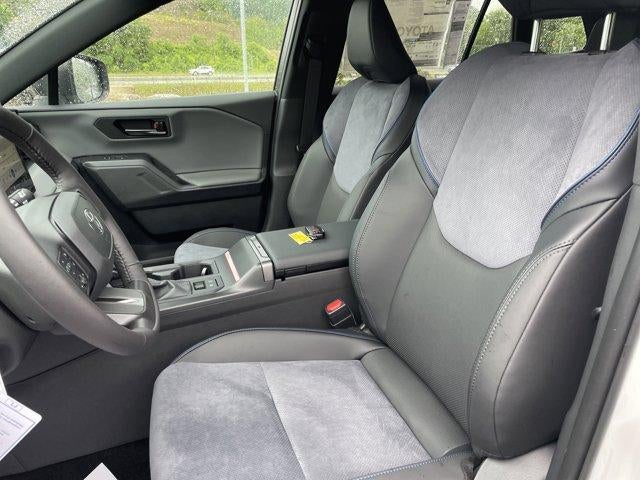 2026 Toyota RAV4 XSE AWD (Natl)