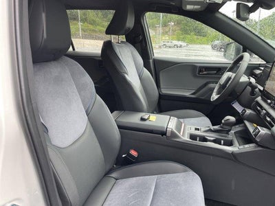 2026 Toyota RAV4 XSE AWD (Natl)