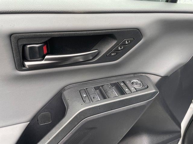 2026 Toyota RAV4 XSE AWD (Natl)