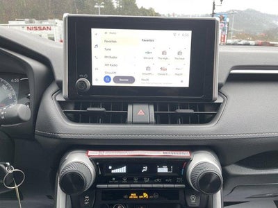 2025 Toyota RAV4 LE AWD (Natl)