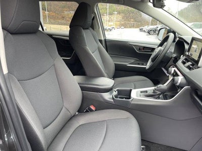 2025 Toyota RAV4 LE AWD (Natl)